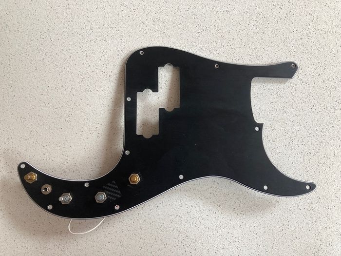Fender Bass Pickups + Preamp