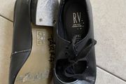 Tap shoes size 13.5