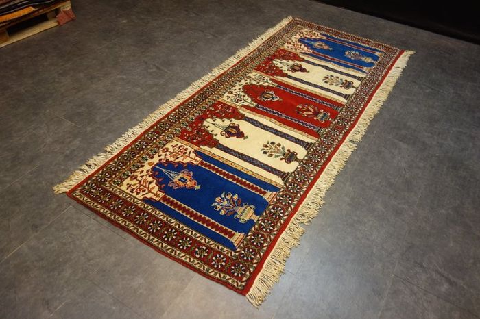 P.ersian Bukhara Rug 2.45 x 0.95 (BUD)
