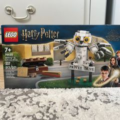 LEGO Harry Potter Hedwig at 4 Privet Drive