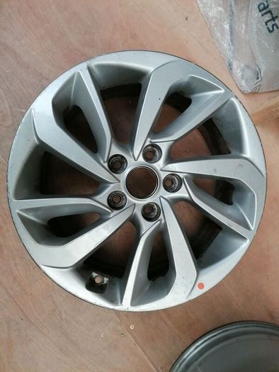 Hyundai Tucson alloy wheels