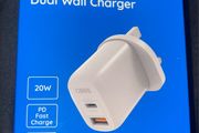 dual usb wall fast charger 20 watt usb type C A brand new