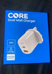 dual usb wall fast charger 20 watt usb type C A brand new