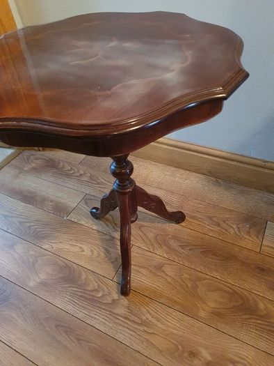 Vintage occasional table replica