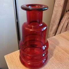 designer Conran vase