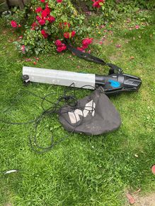 leaf blower