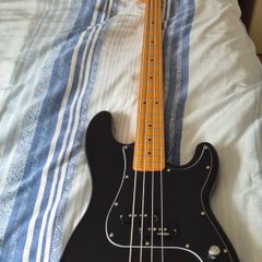 Vintage Tony Butler Signature Bass with Hartke HD15 Amp.  Like New