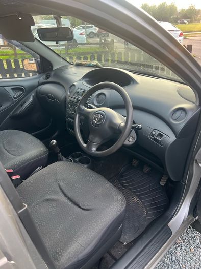 2005 Toyota Yaris
