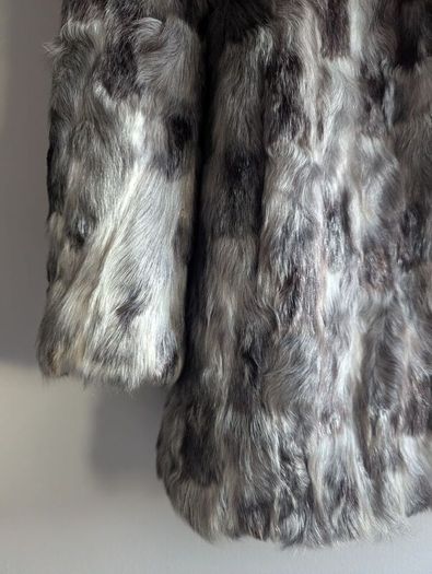 Mid real fur silver coat