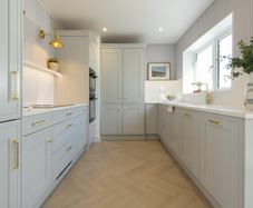 Dalton Oak SPC Vinyl Herringbone Flooring 60x12.5cm