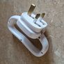 Easy Grip 3-pin Plug Image 2