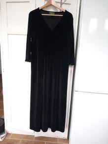 Black Velvet Maxi Dress S16/18 "Eddie Bauer"