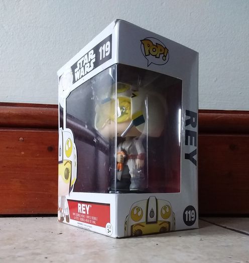 Funko Pop Heroes : Rey ( Star Wars Series )