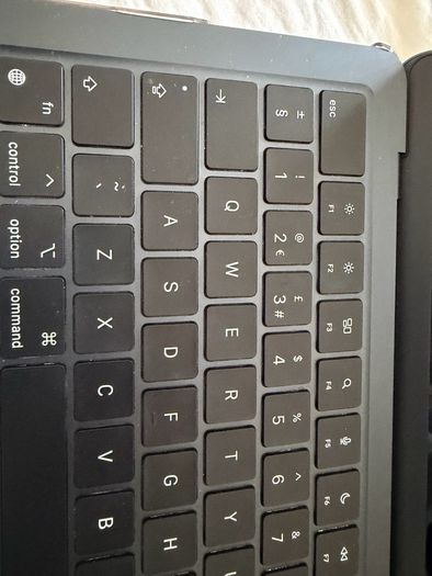 MacBook Air M2, 2022