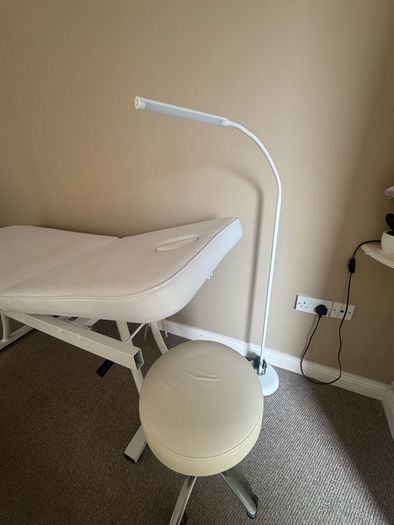 massage/lash bed