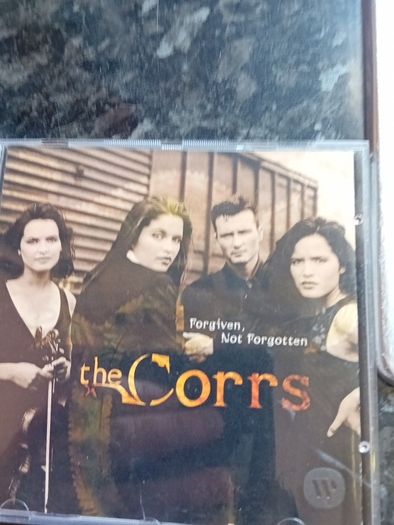Irish  Cd S