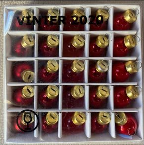 25 mini red baubles