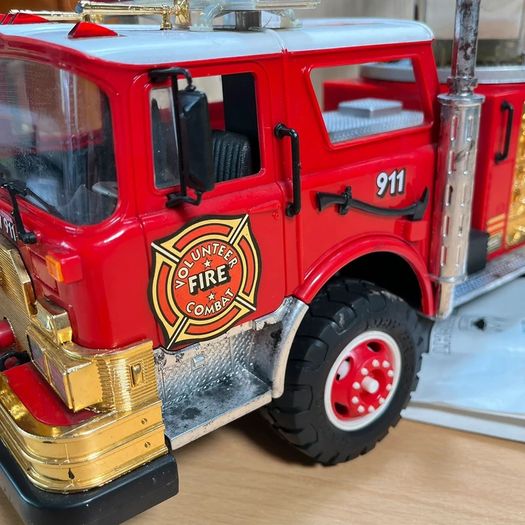 New Bright Fire Engine Truck No 230 Wired Remote - Rare - Vintage - Boxed