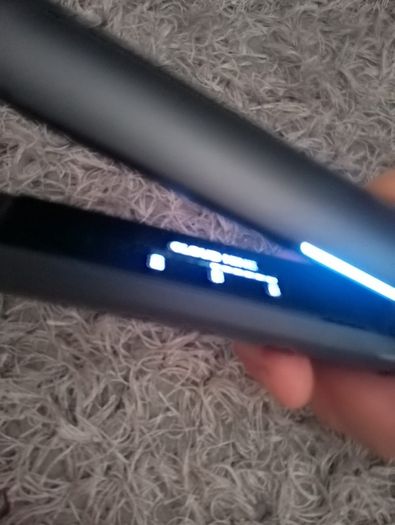 Hair straightener