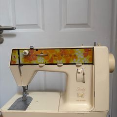 Vintage Singer Starlet Sewing Machine