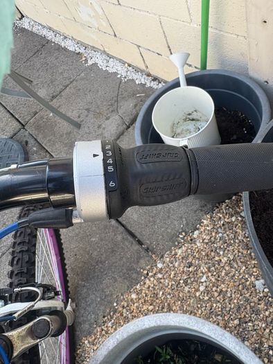 girls bike barely used. 18 gears . Immaculate condition like new . Unwanted gift .