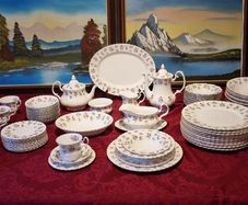 92 Pc. Royal Albert Winsome Bone China Gold Gilt Dinner, Coffee And Tea Service / Set For 12 Person Setting Made In England