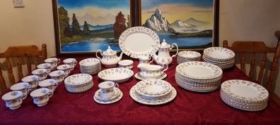 92 Pc. Royal Albert Winsome Bone China Gold Gilt Dinner, Coffee And Tea Service / Set For 12 Person Setting Made In England