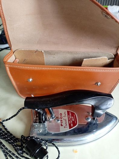 vintage pifco travel iron