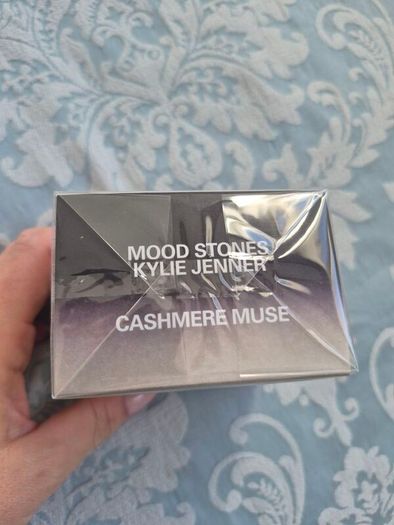 kylie jenner mood stones cashmere muse