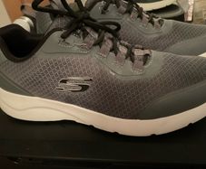 Mens Skechers Dynamight 2 0 like new