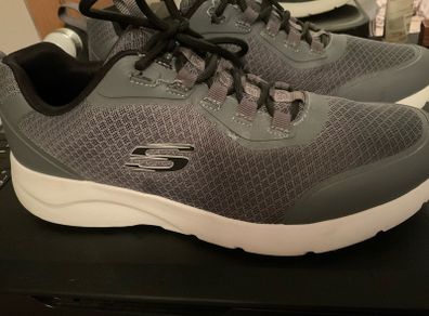 Mens Skechers Dynamight 2 0 like new
