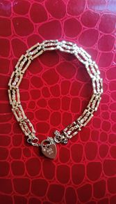 9ct gold gate-style link bracelet