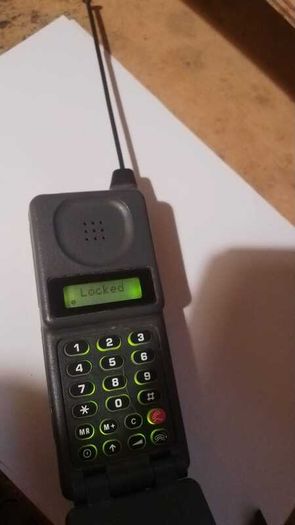 Motorola Vintage Micro Tac Original Flip Phone & Motorola Overnight Dual Charging Dock