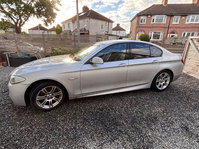 BMW 5-Series 2011