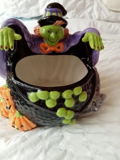 Vintage Ceramic Halloween Witch Cauldron Bowl