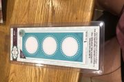 Decorative oval aperture trio die