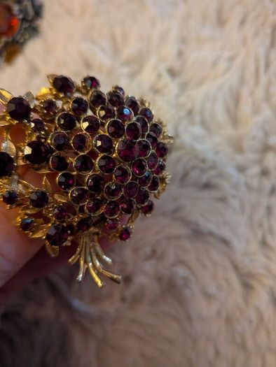 Costume brooch