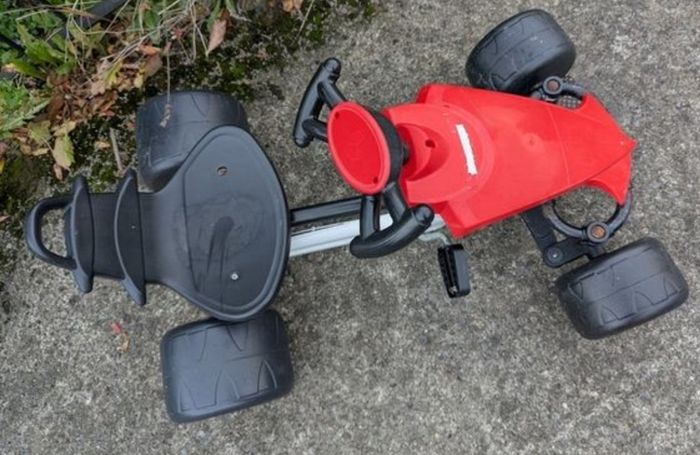 Kids pedal go-kart