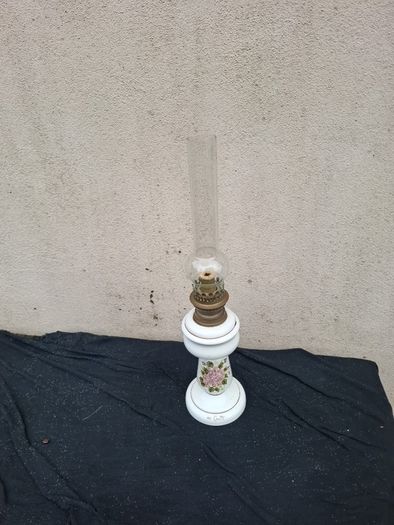 Ceramic vintage oil lamp postage possible