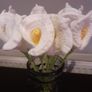 10 white crochet lilies in heavy glass jar  35 euro Image 2