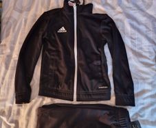 adidas kids tracksuit 7-8years