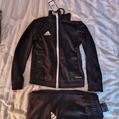 adidas kids tracksuit 7-8years
