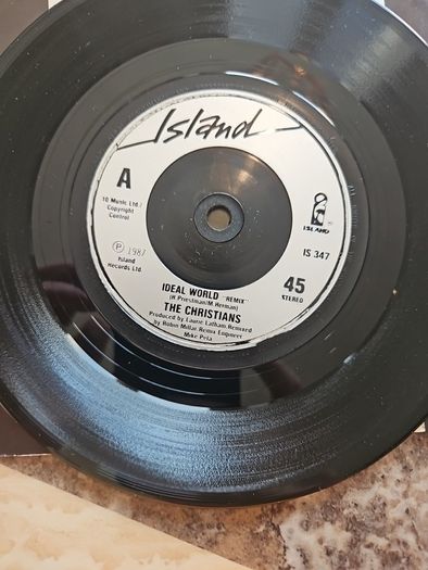 The Christians 7" - Ideal World