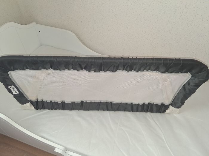 Bed guard