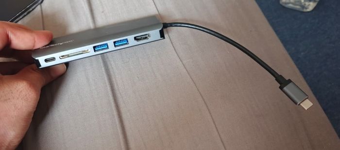 MacBook Air 15.3 M5 16GB 512GB  Hub  Accessories