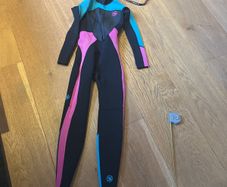 wetsuit