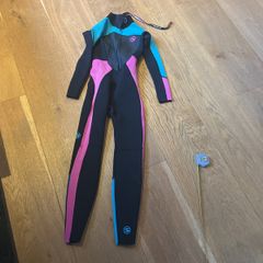 wetsuit