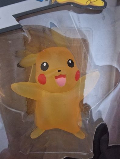 Pokemon Translucent Battle Figure - Pikachu