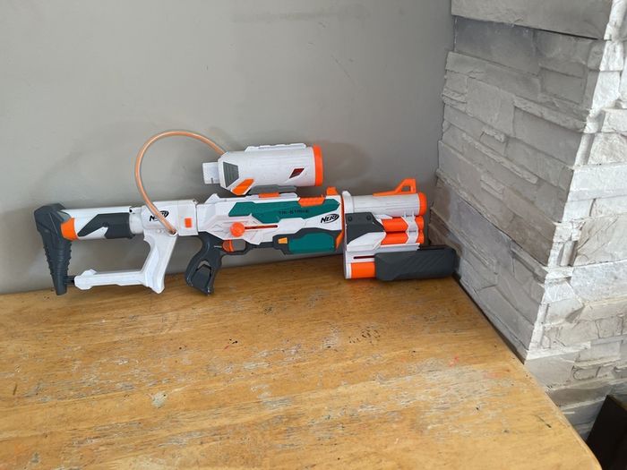 Large Nerf Blaster Collection Bundle 20 plus Guns, Darts, Magazines & Accessories