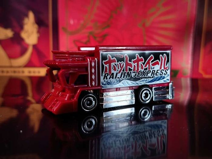 Raijin Express ! TREASURE HUNT ! from HW Haulers Series ! 2020 ! Mattel ! Hot Wheels !
